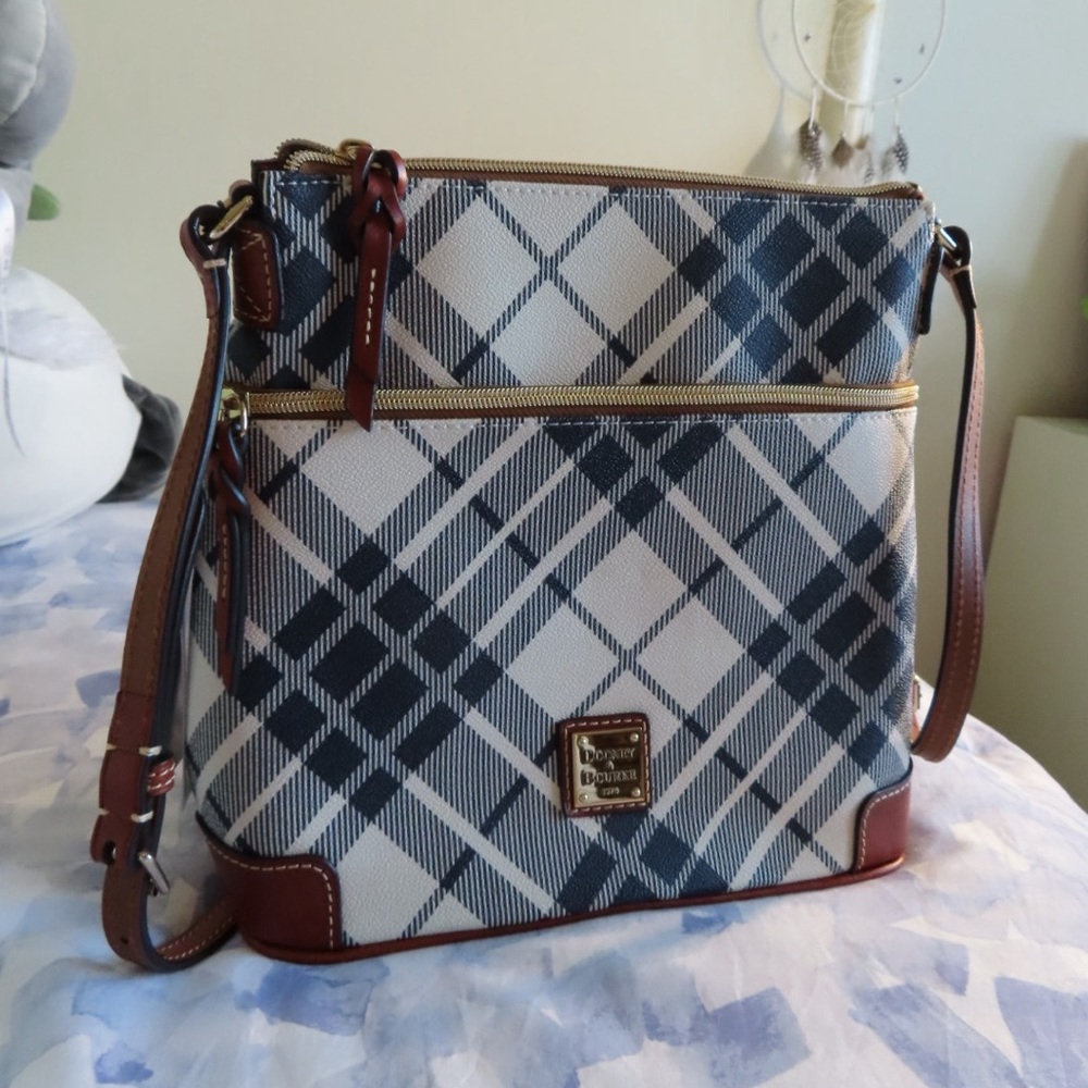 Dooney & Bourke Crossbody
